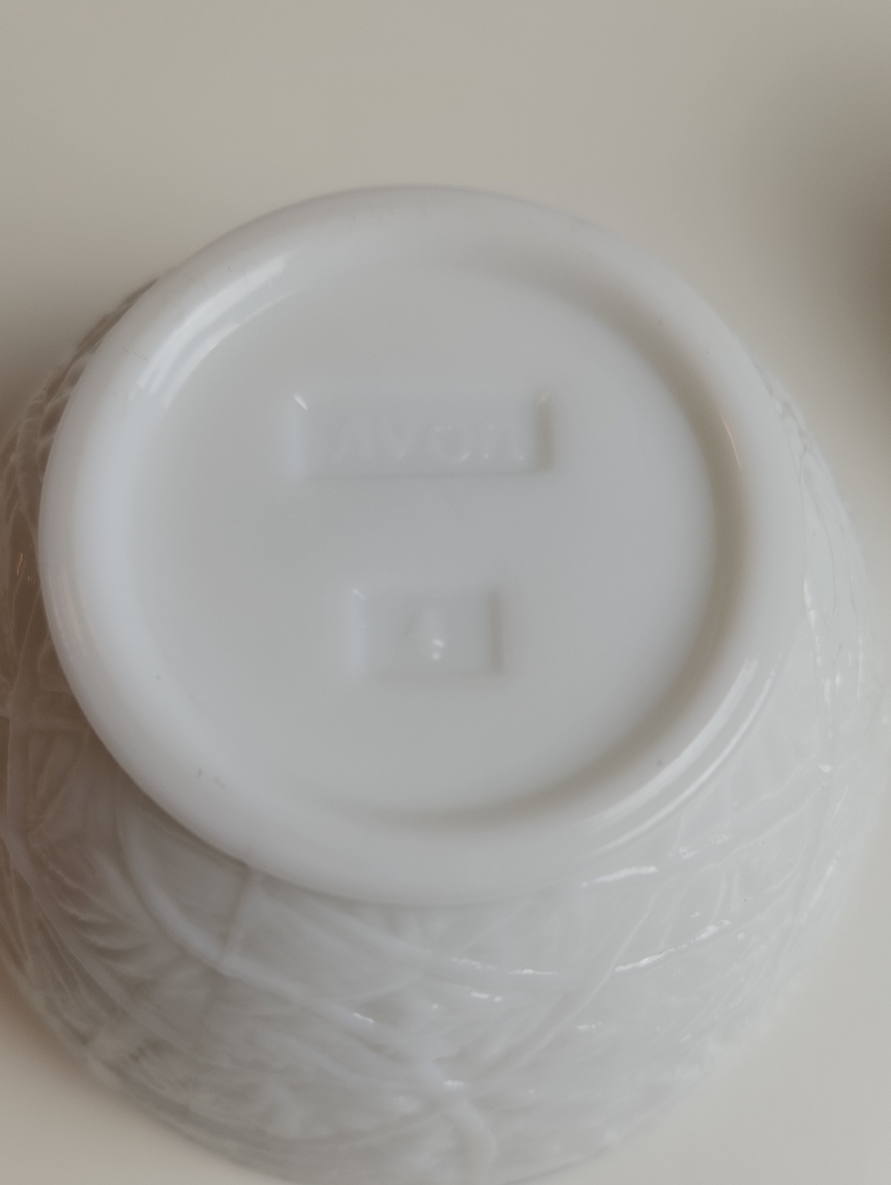 Vintage 70s Avon Milk Glass Nesting Dove Trinket Candy Dish With Lid - Picture 6 of 8